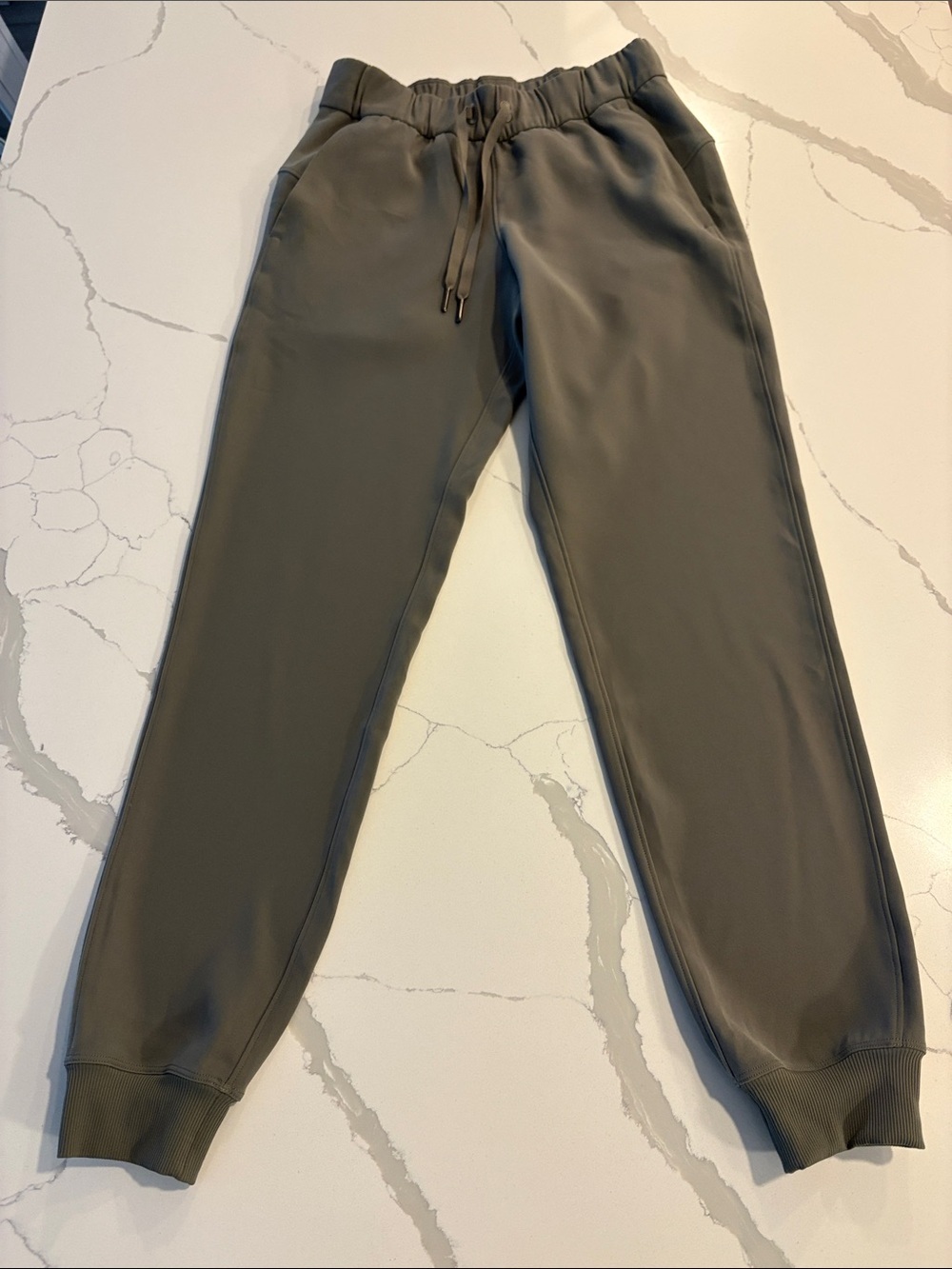 Lululemon On The Fly Joggers Woven ~ 2 ~ Grey Sage